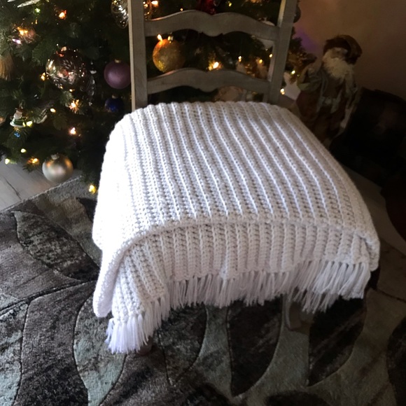 Throw. NWOT. - Picture 3 of 13